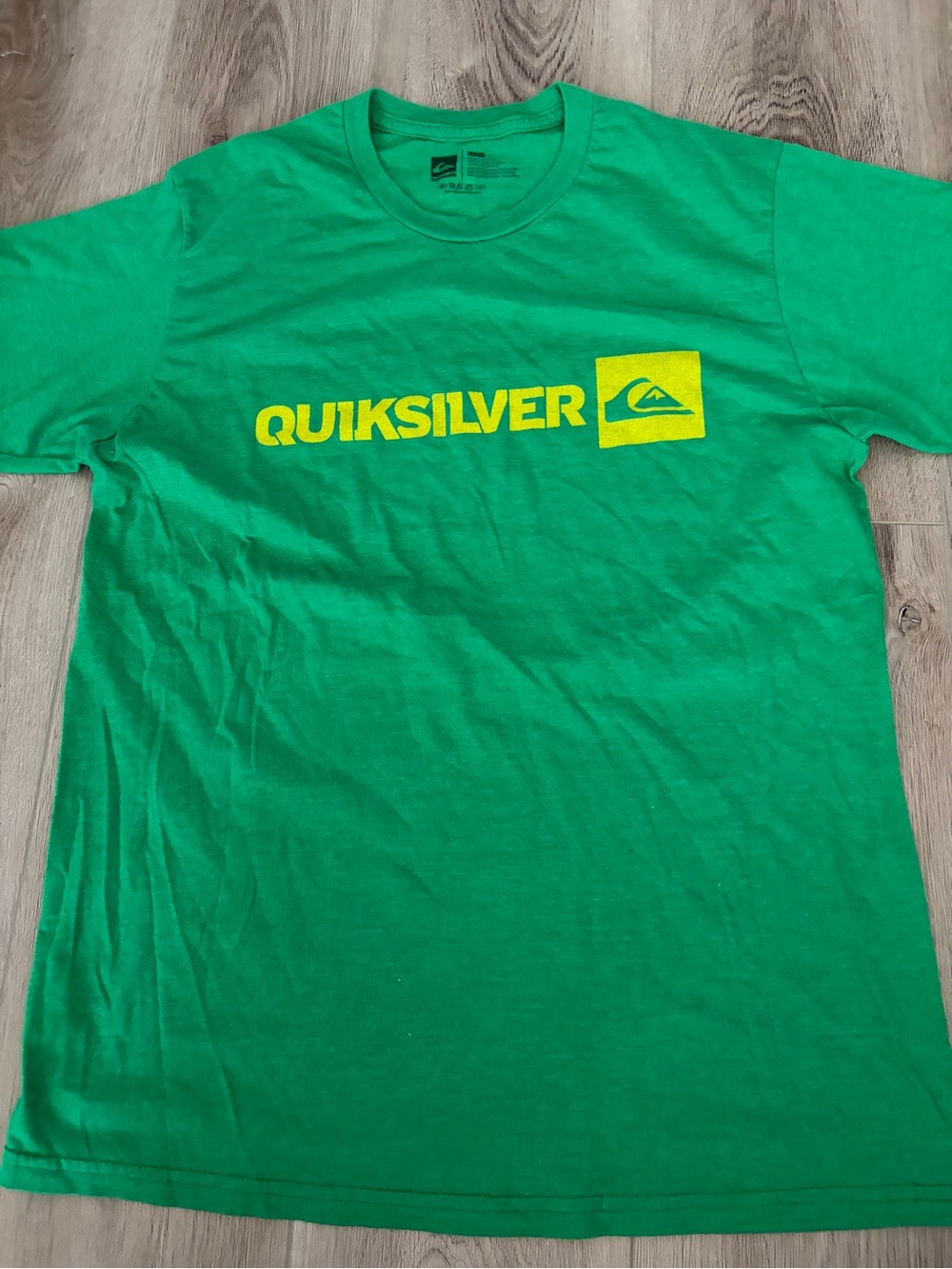 Mens green crew neck T-shirt